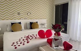 Aqua Ria Boutique Hotel